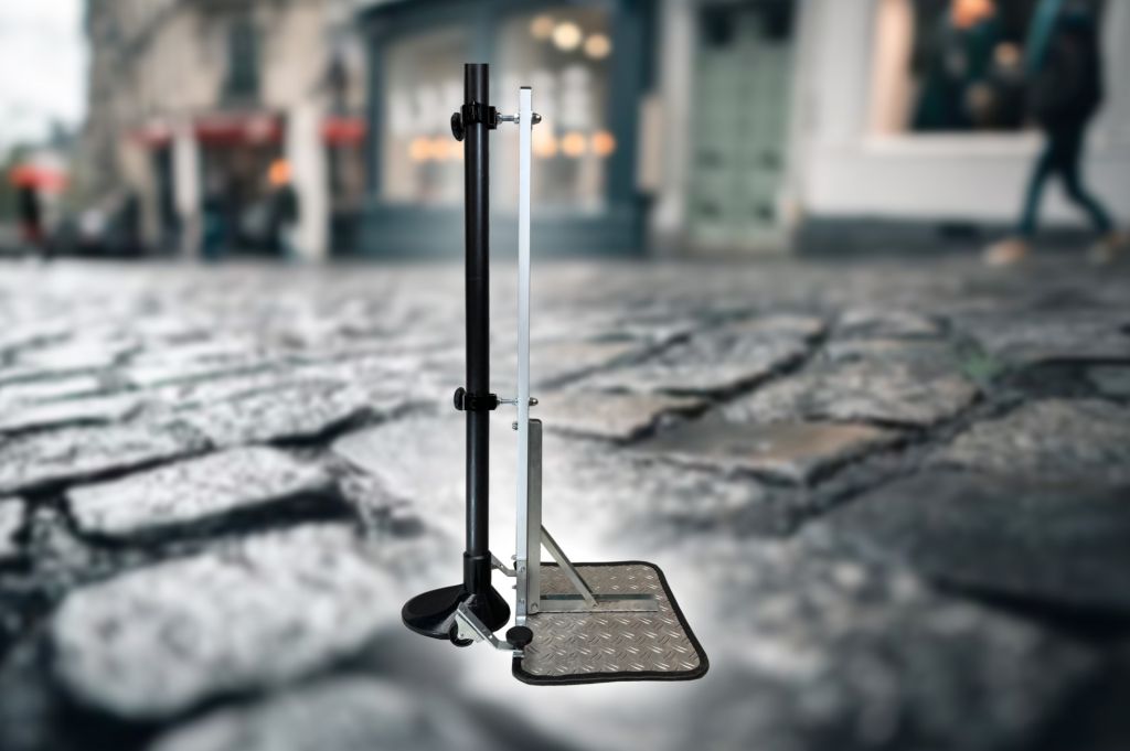 Die klappbare Aluminiumplattform, um den Picpole Fotomast stabil zu halten